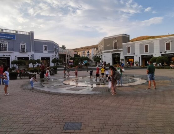 Taxi Service outlet Village